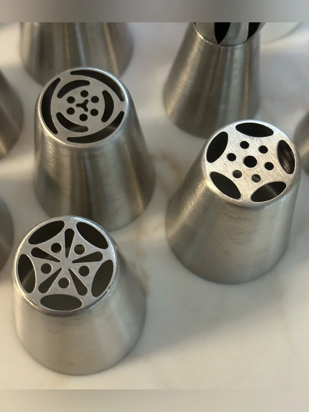 Russian Piping Tip Set with Couplers - Stainless Steel Nozzles (Silver)